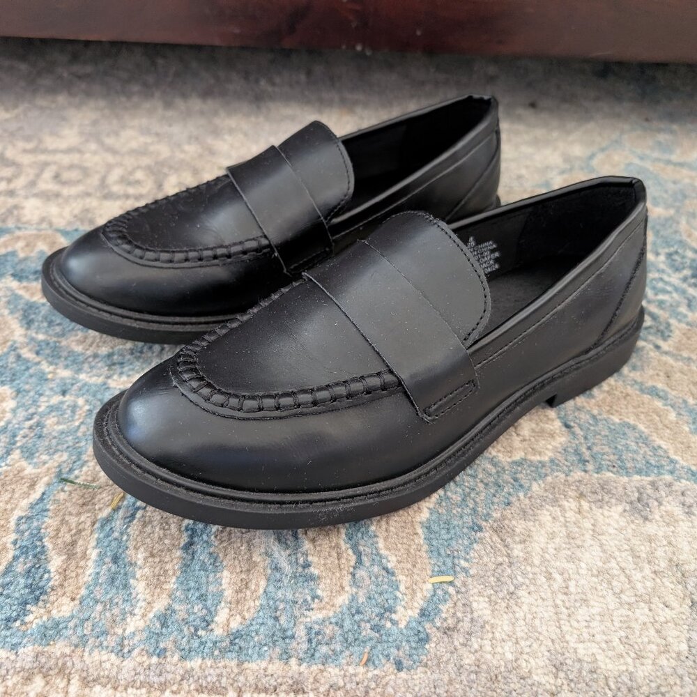 OLD NAVY Loafers Women's 8 Black Jack Faux Leather Slip On Classic Shoes